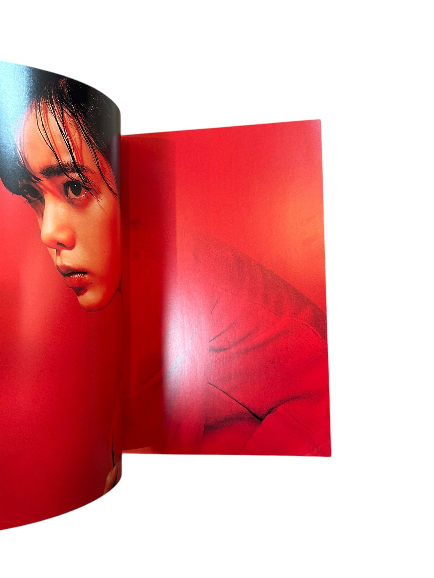 2019 April SWITCH Vol. 37 No. 4 – “Wear Your Reality”