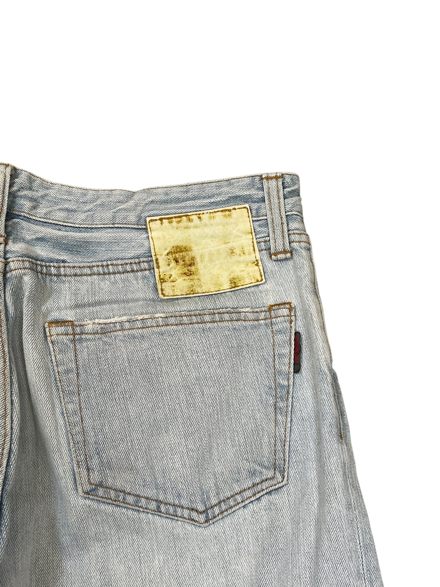 1990s Johnbull Light Wash Denim with Curved Paneling (34in)